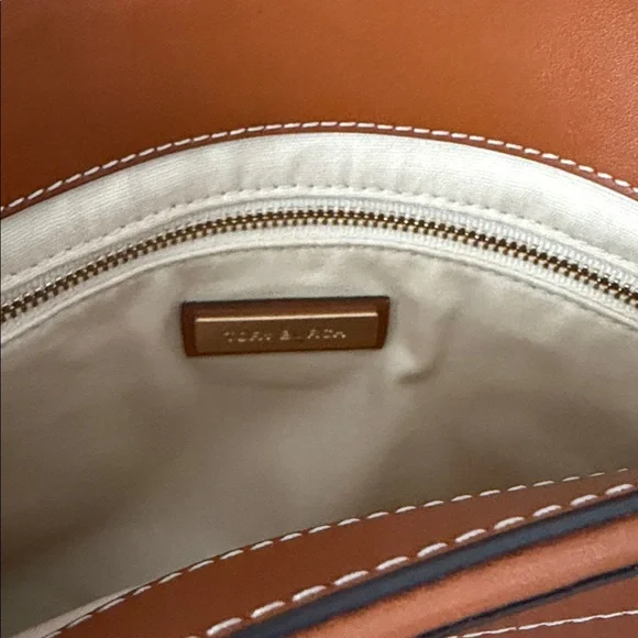 Tory Burch Shoulder Bag with Gold Chain - Picture 8 of 12